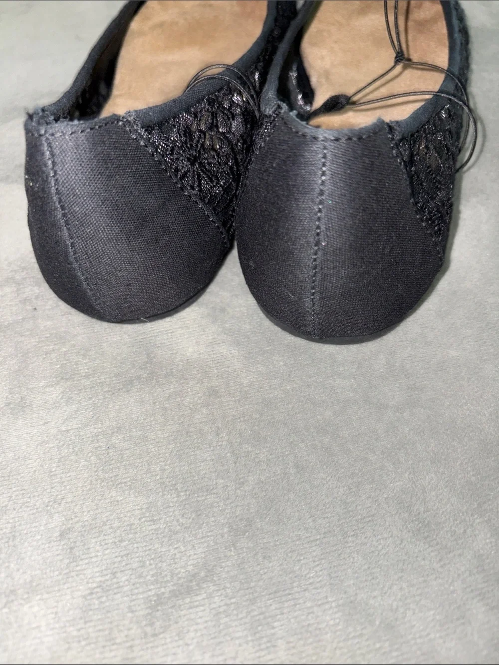 pop Black Lace Ballet Flats - Women's Slip-On Loafers